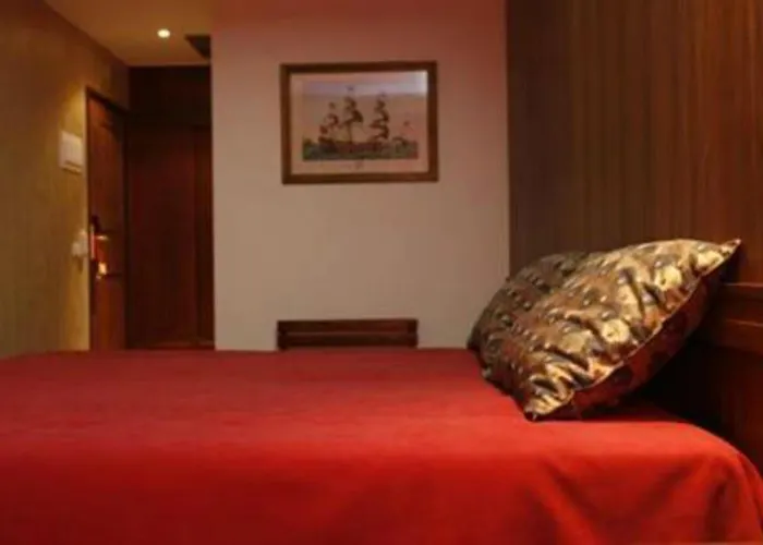 大教堂酒店 3* 丰沙尔